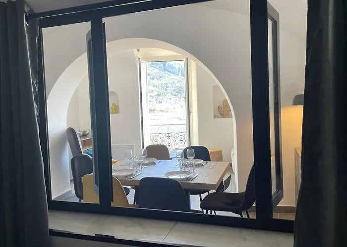 Menton 3 Pieces Vue Mer Bord De Plage Hyper Centre