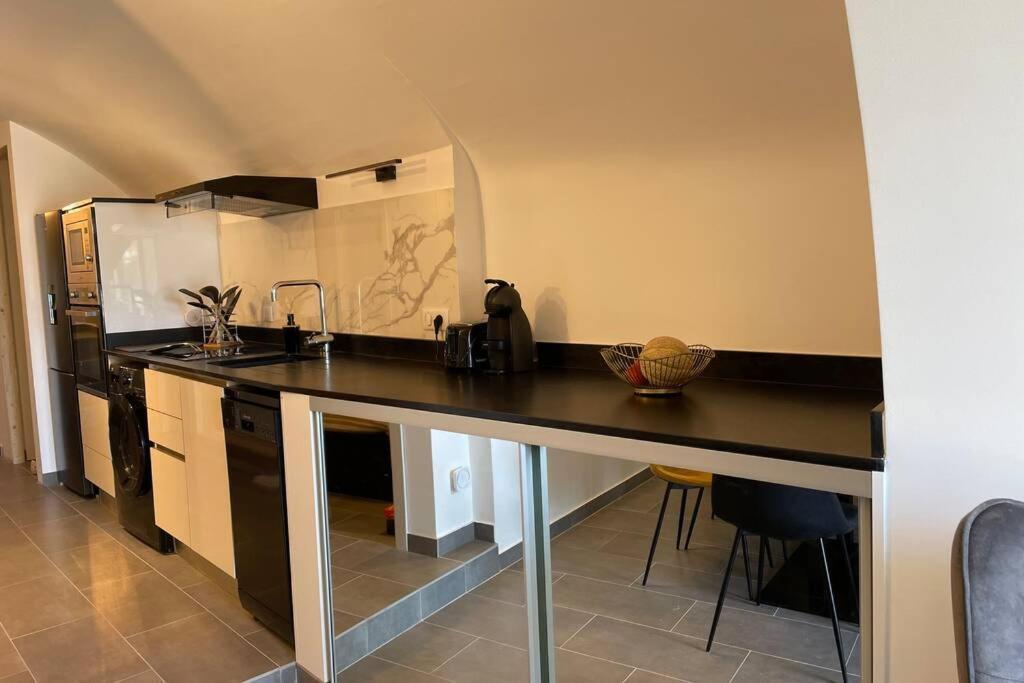3 Pieces Vue Bord De Hyper Centre Apartment